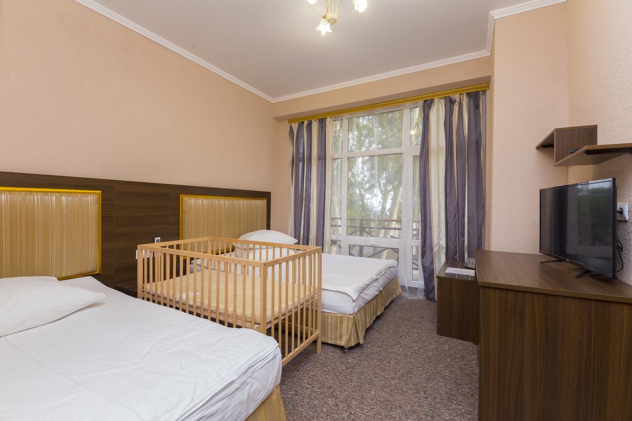 Napra Hotel Gantiadi Kültér fotó