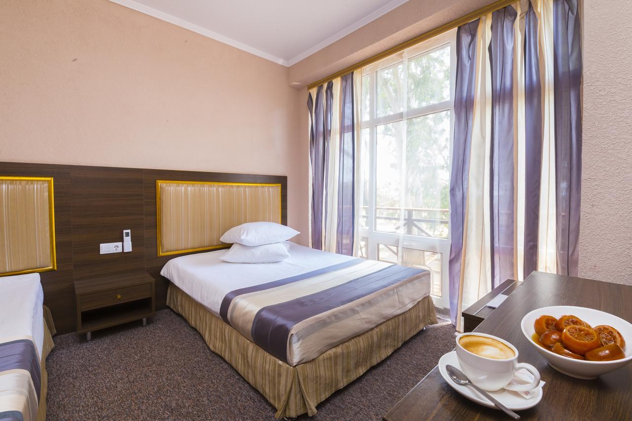 Napra Hotel Gantiadi Kültér fotó