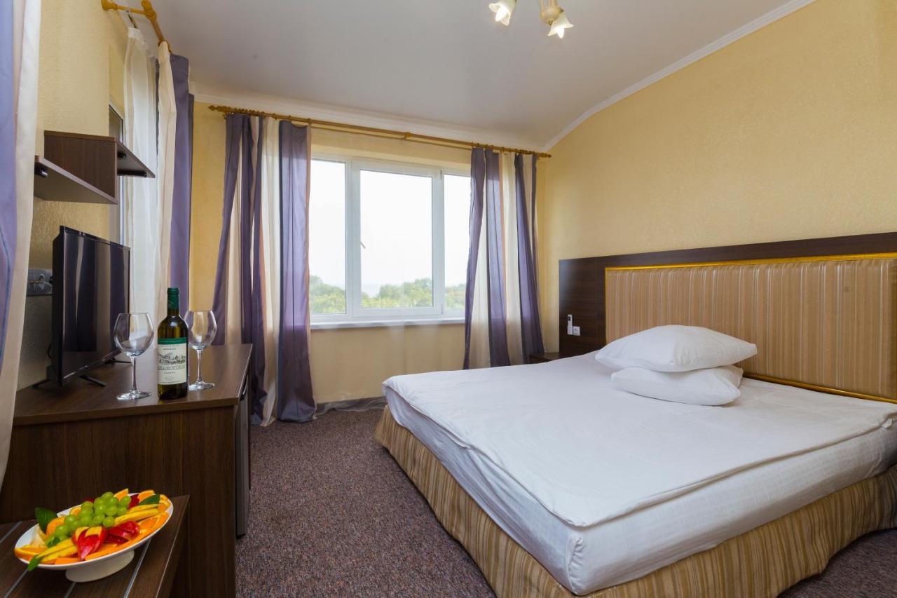Napra Hotel Gantiadi Kültér fotó